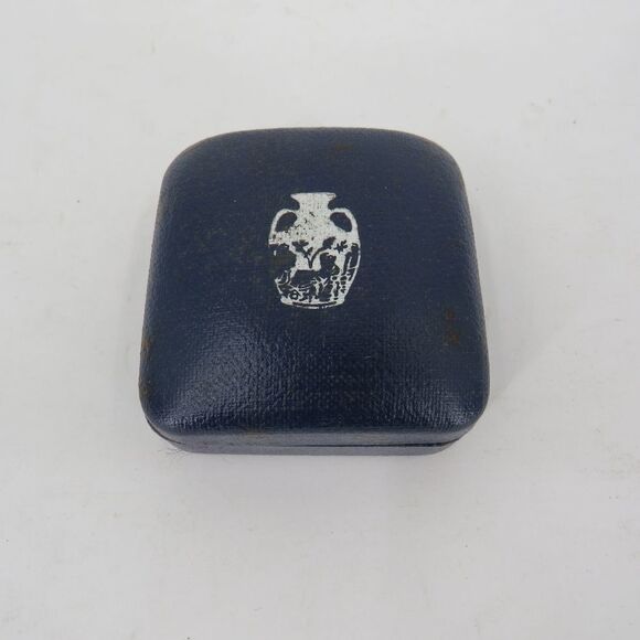Wedgwood Vintage Rolls Royce Spirit of Ecstacy Blue Jasperware Cameo Pendant - Picture 4 of 11